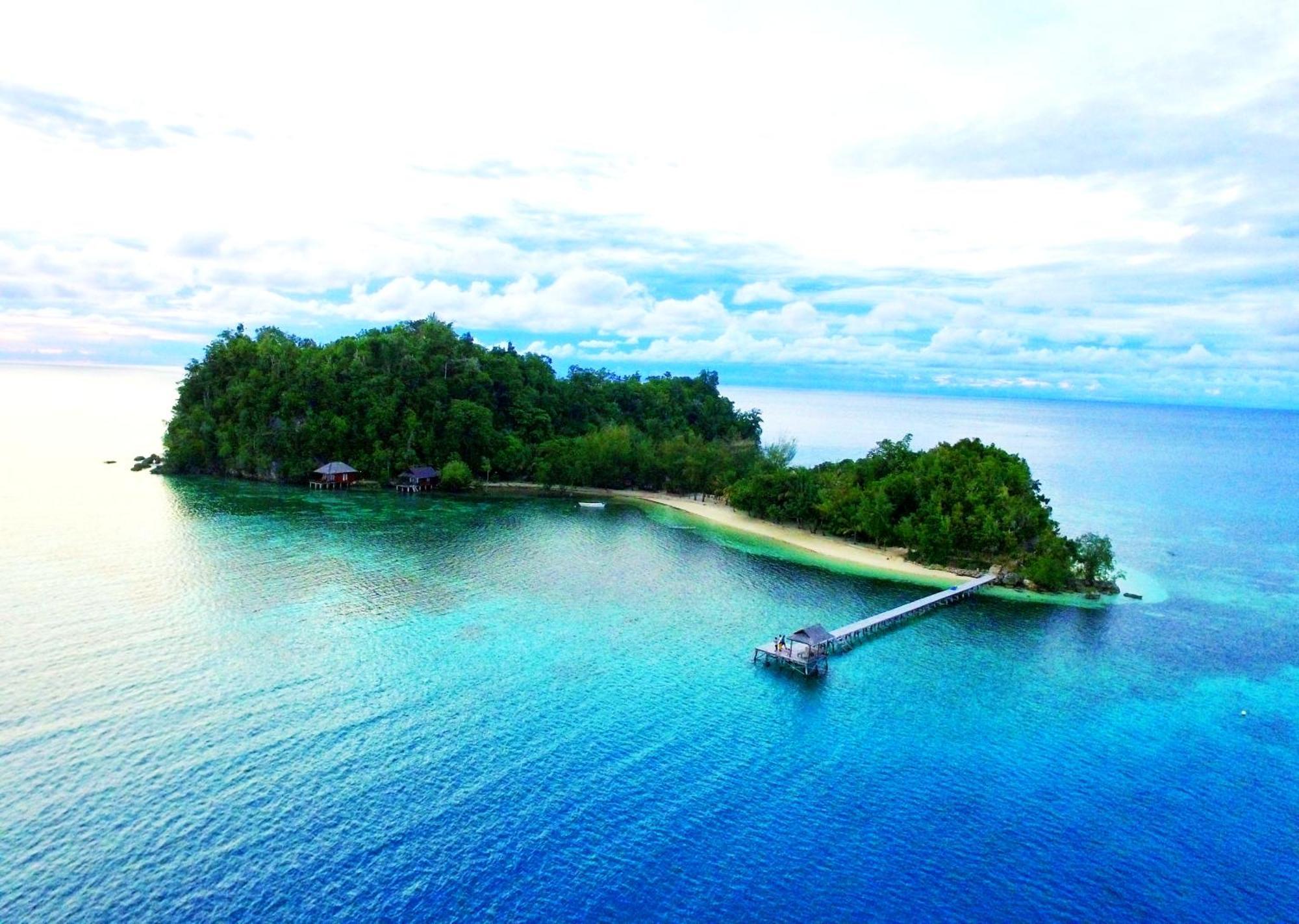 Bolilanga Island Resort - Togean Island Angkayo Exterior photo
